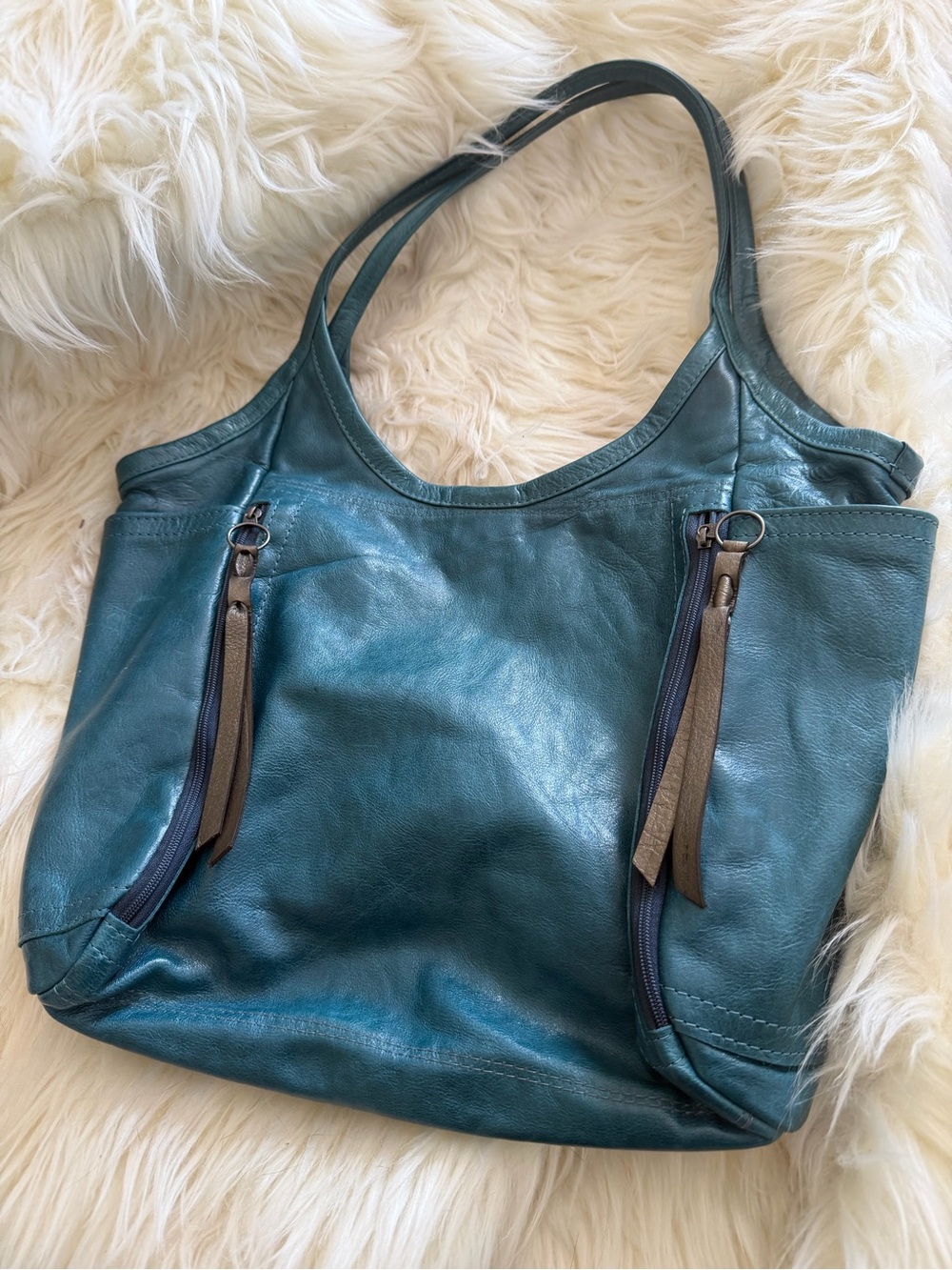 Rough & Tumble Small 7 pocket tourmaline tote leather